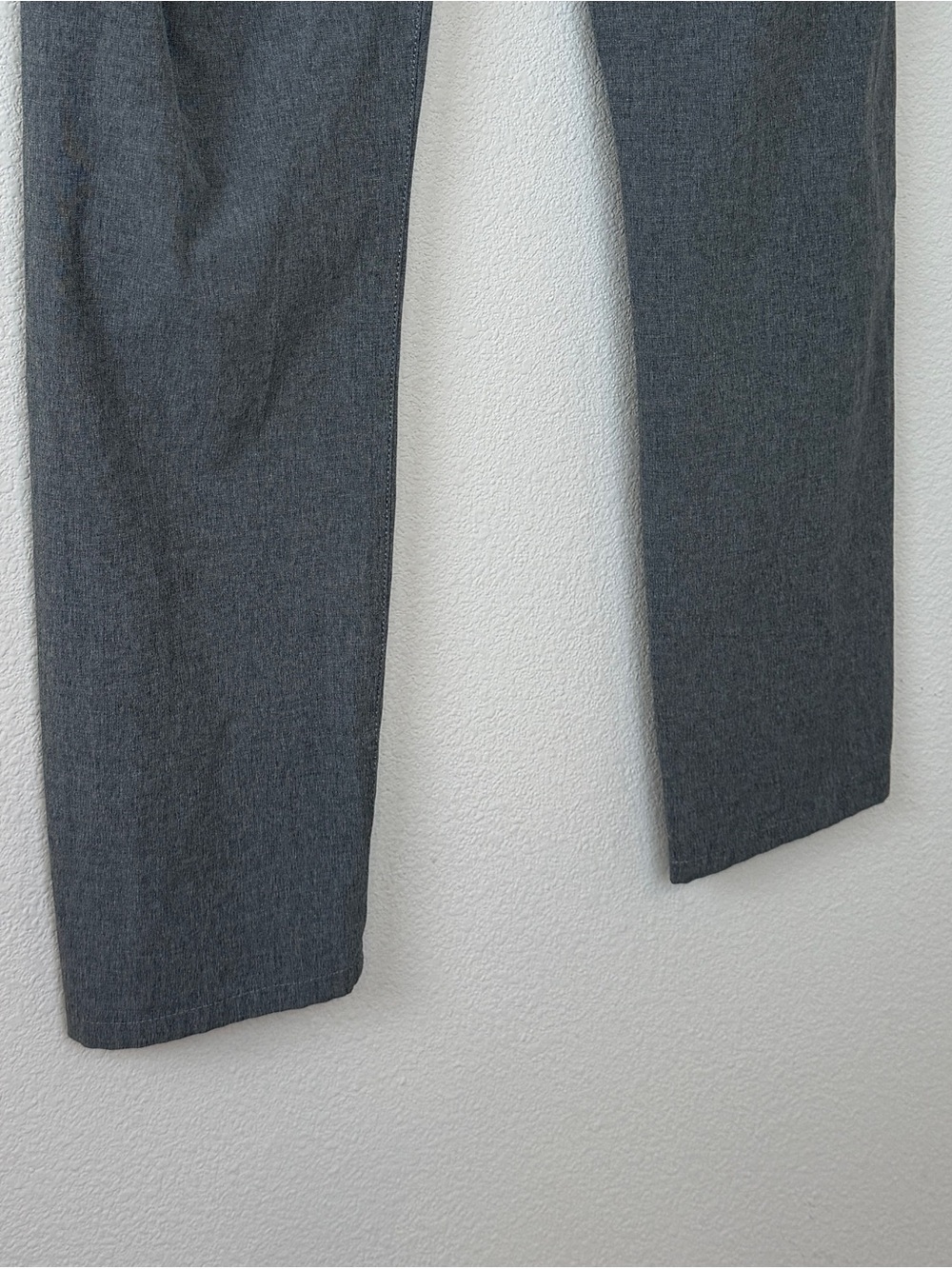 Vuori Aim Pants Men’s 28 Heather Gray Stretch Performance Golf Chino V431 - Picture 7 of 11
